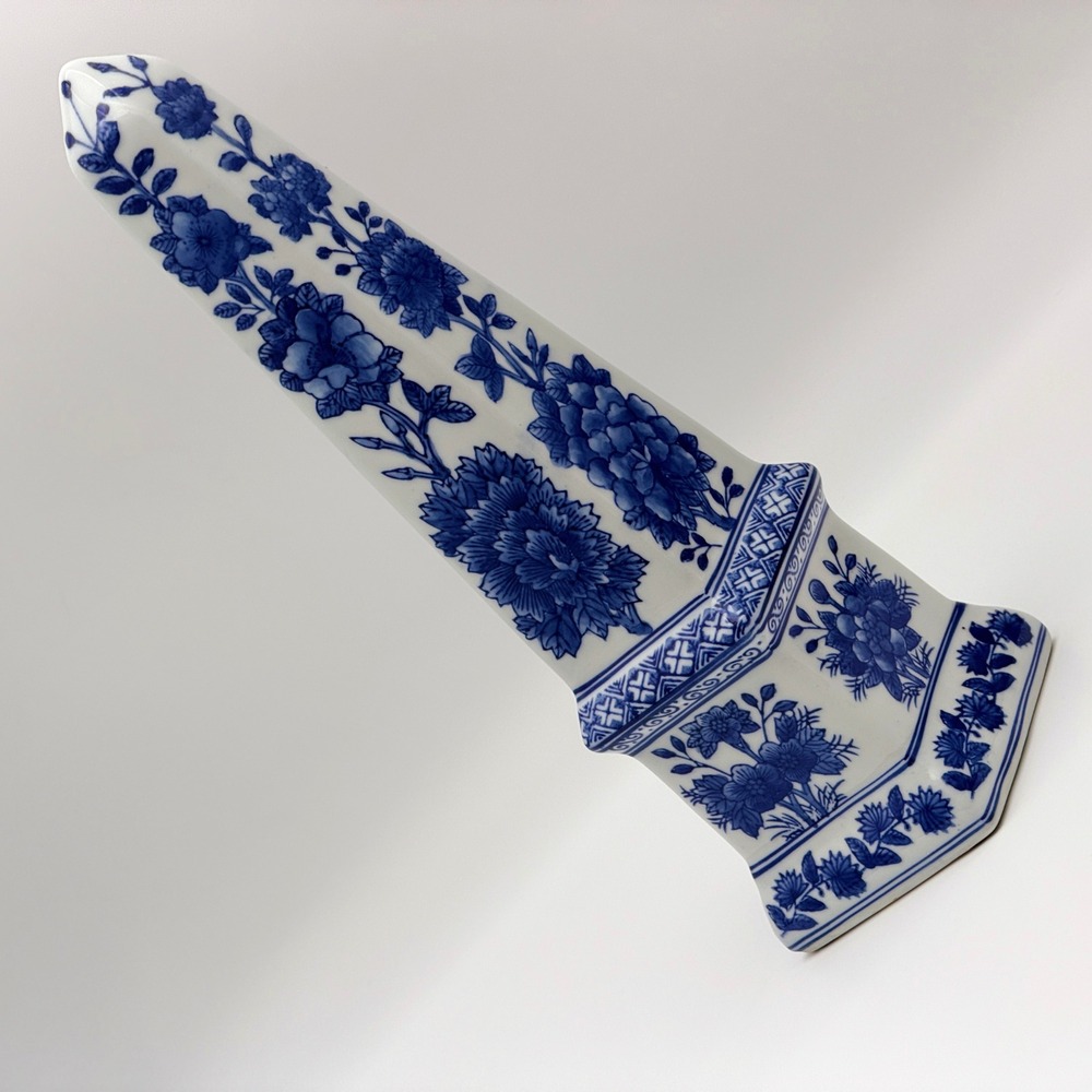 Vintage Blue and White Porcelain Floral Obelisk Chinoiserie Tower 13.5 Inch - Picture 2 of 16